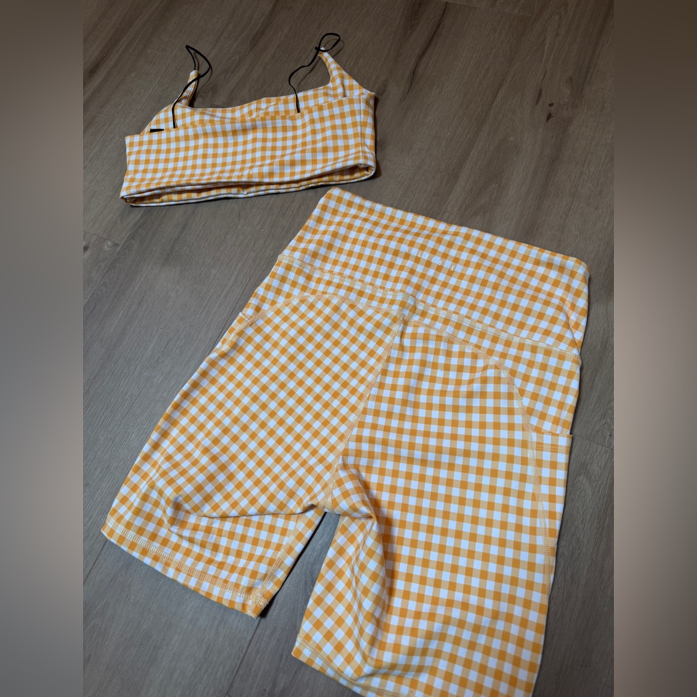 NWOT Allfenix gingham plaid workout set - Picture 4 of 7